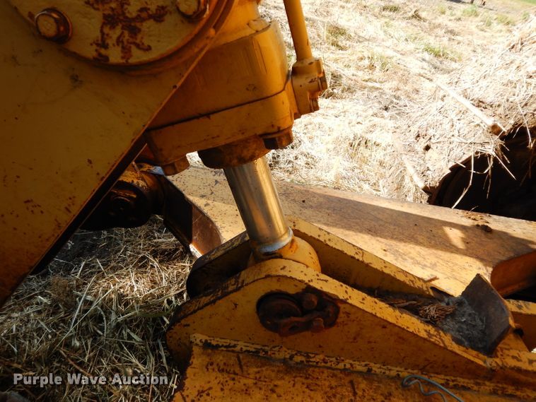 image for item DJ4421 1997 Caterpillar D6R  dozer