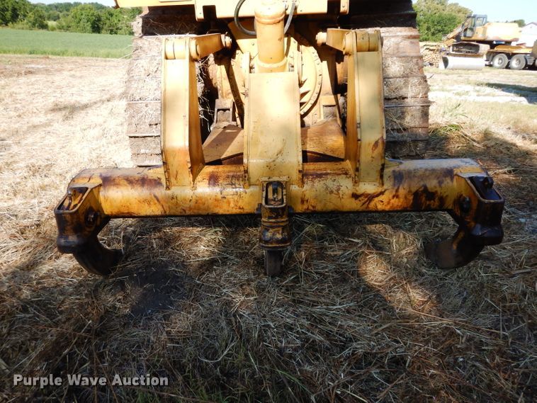 image for item DJ4421 1997 Caterpillar D6R  dozer