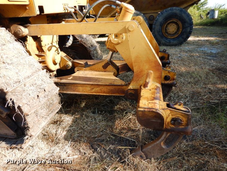 image for item DJ4421 1997 Caterpillar D6R  dozer