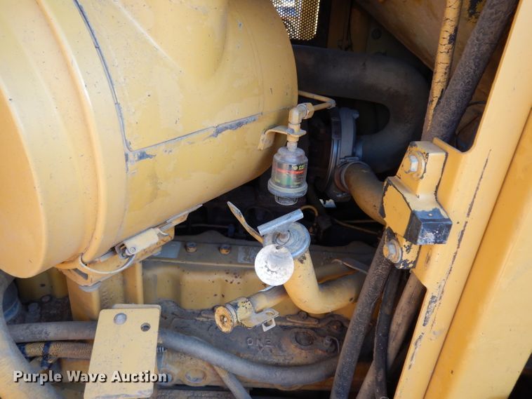 image for item DJ4421 1997 Caterpillar D6R  dozer