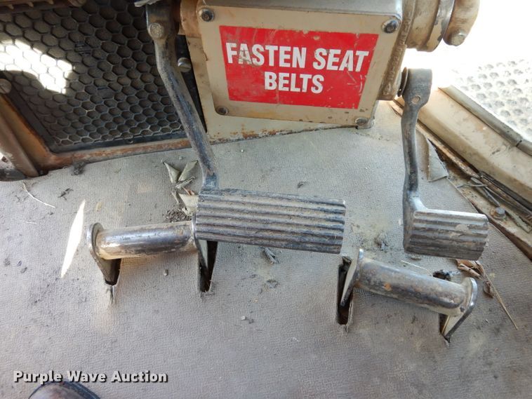 image for item DJ4421 1997 Caterpillar D6R  dozer