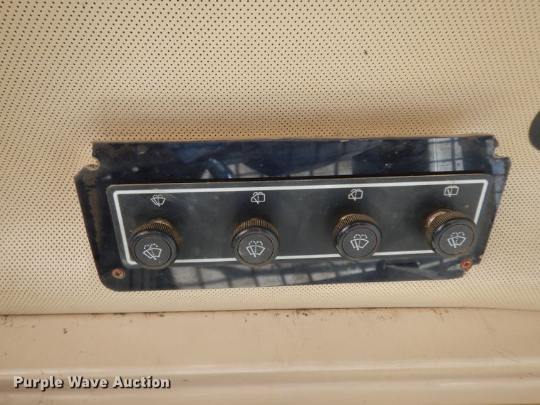 image for item DJ4421 1997 Caterpillar D6R  dozer