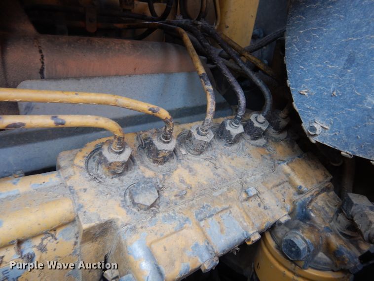 image for item DJ4421 1997 Caterpillar D6R  dozer
