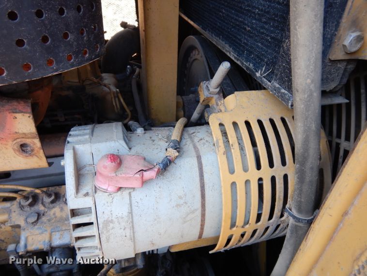 image for item DJ4421 1997 Caterpillar D6R  dozer