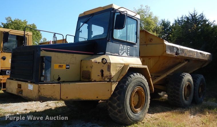 image for item DJ4422 1997 Caterpillar D250E  haul truck
