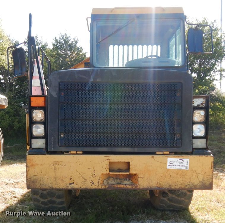 image for item DJ4422 1997 Caterpillar D250E  haul truck