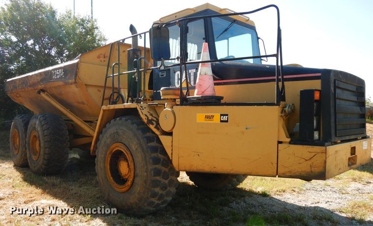 image for item DJ4422 1997 Caterpillar D250E  haul truck