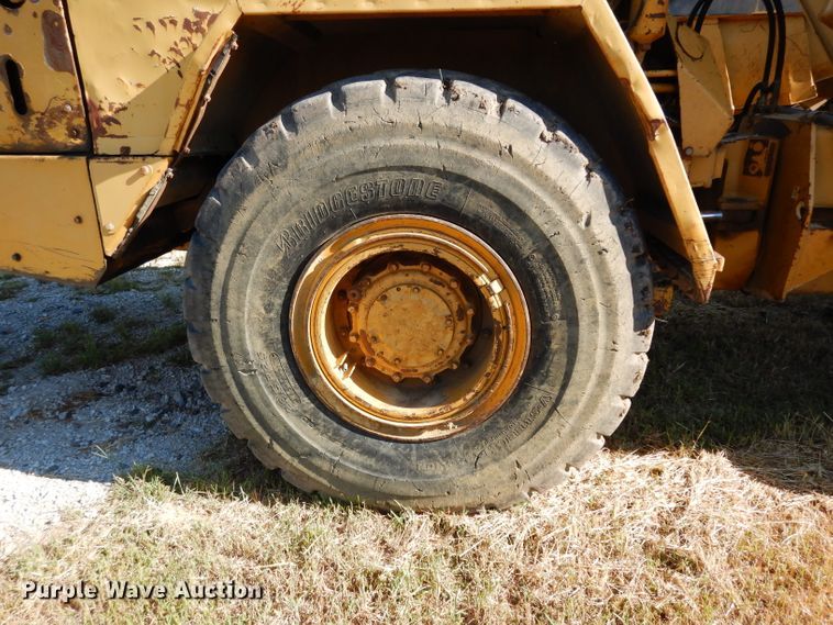 image for item DJ4422 1997 Caterpillar D250E  haul truck