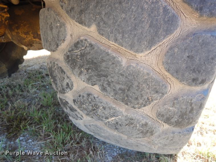 image for item DJ4422 1997 Caterpillar D250E  haul truck