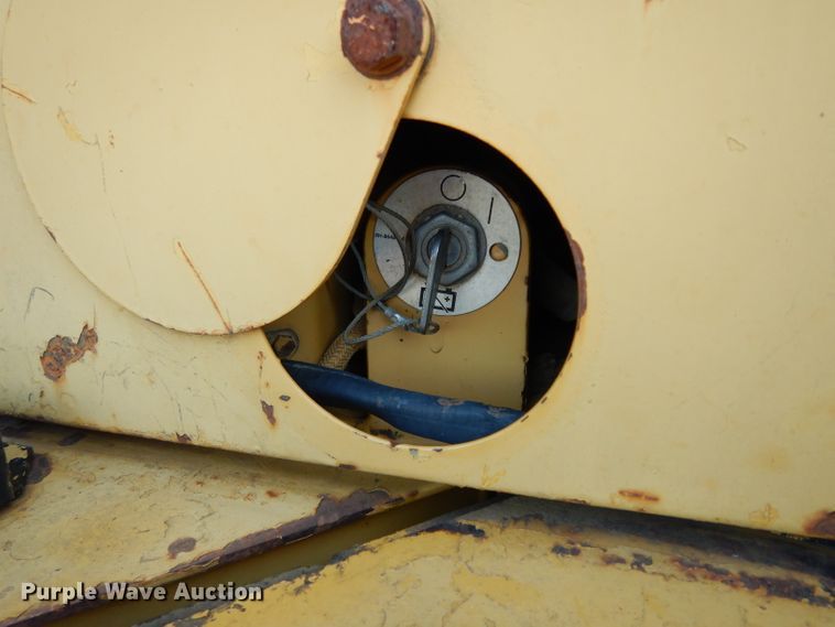 image for item DJ4422 1997 Caterpillar D250E  haul truck