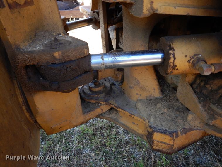 image for item DJ4422 1997 Caterpillar D250E  haul truck