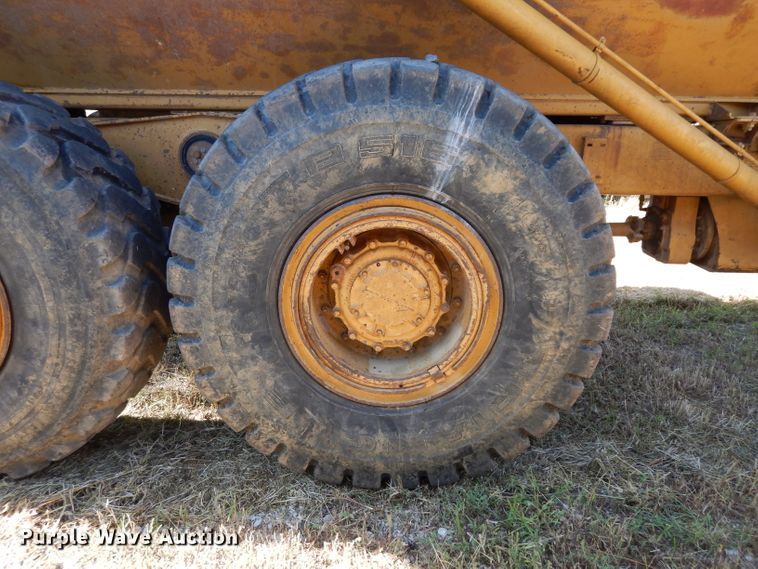 image for item DJ4422 1997 Caterpillar D250E  haul truck