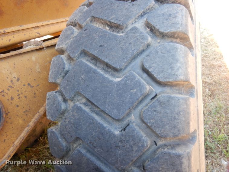 image for item DJ4422 1997 Caterpillar D250E  haul truck