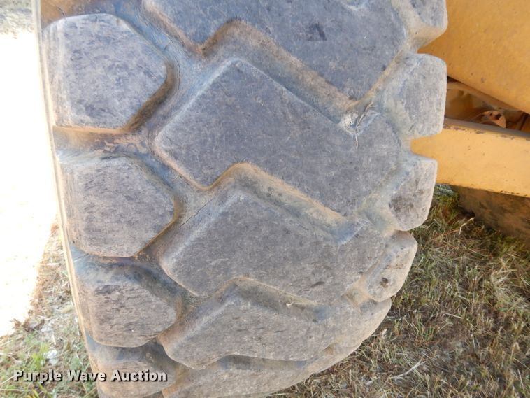 image for item DJ4422 1997 Caterpillar D250E  haul truck