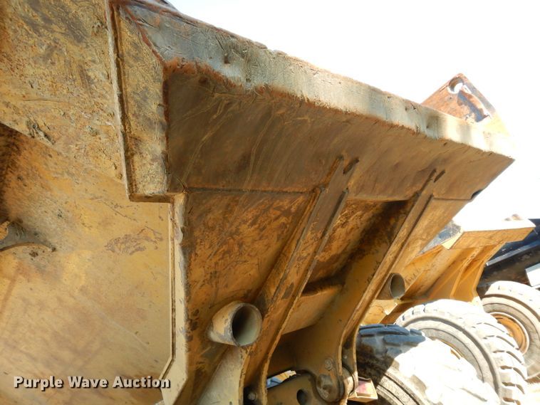 image for item DJ4422 1997 Caterpillar D250E  haul truck