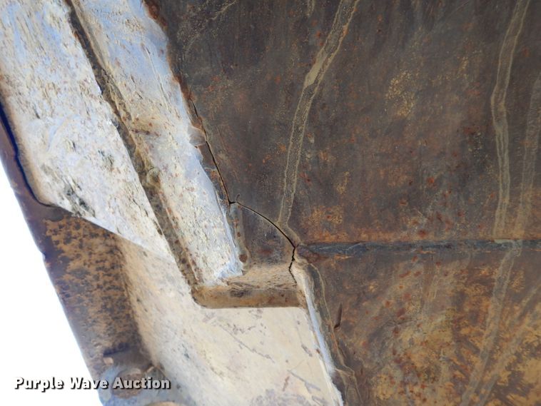 image for item DJ4422 1997 Caterpillar D250E  haul truck