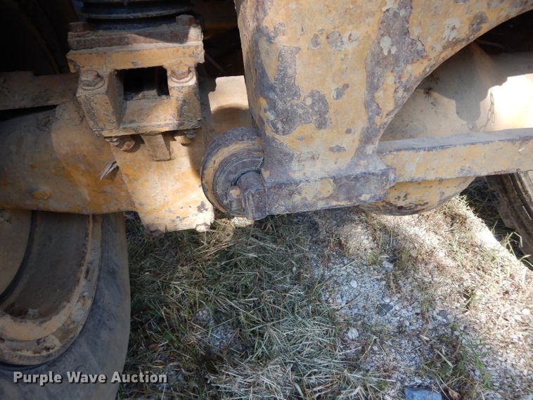 image for item DJ4422 1997 Caterpillar D250E  haul truck