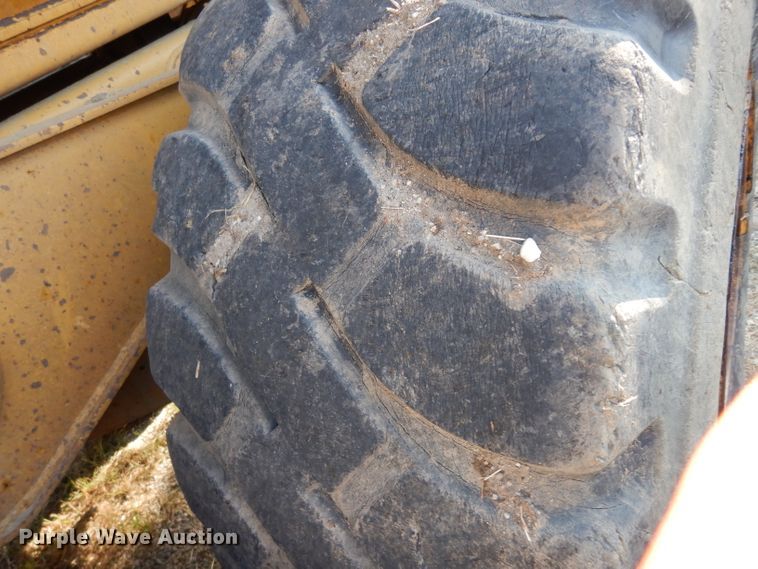 image for item DJ4422 1997 Caterpillar D250E  haul truck