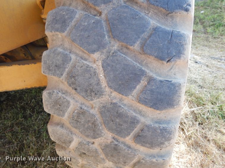 image for item DJ4422 1997 Caterpillar D250E  haul truck