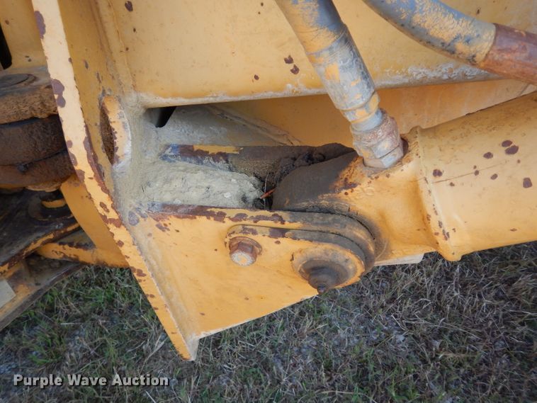 image for item DJ4422 1997 Caterpillar D250E  haul truck