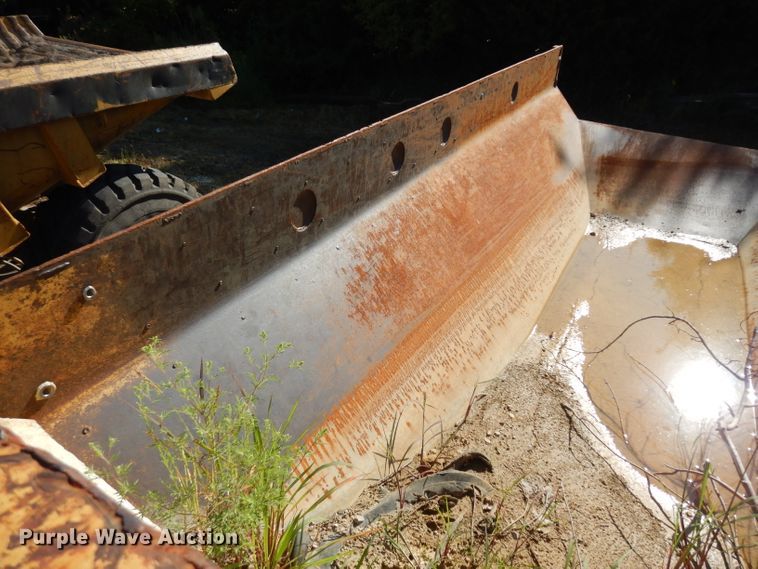 image for item DJ4422 1997 Caterpillar D250E  haul truck