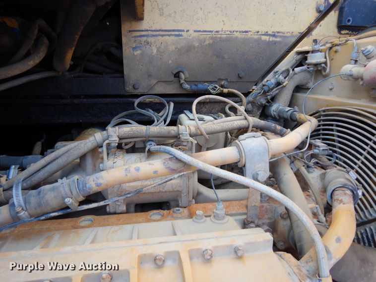 image for item DJ4422 1997 Caterpillar D250E  haul truck