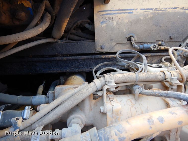 image for item DJ4422 1997 Caterpillar D250E  haul truck