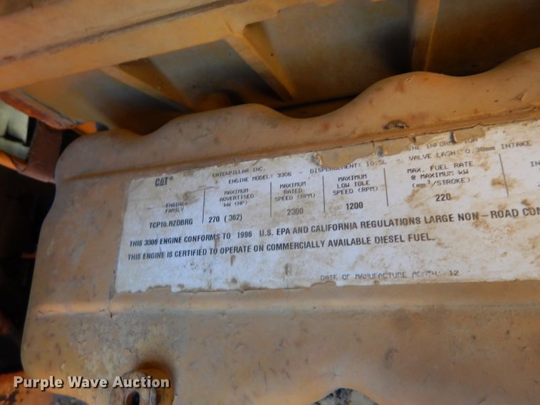 image for item DJ4422 1997 Caterpillar D250E  haul truck