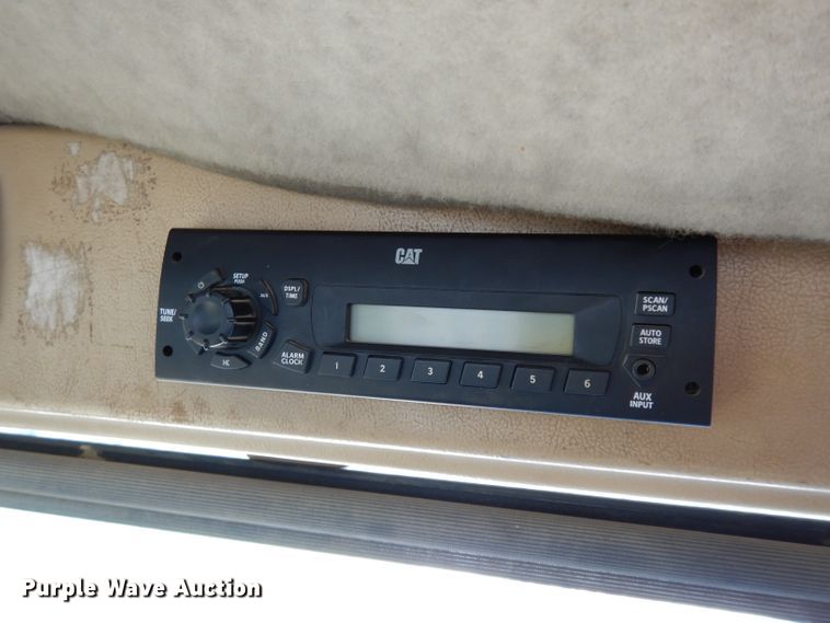 image for item DJ4422 1997 Caterpillar D250E  haul truck