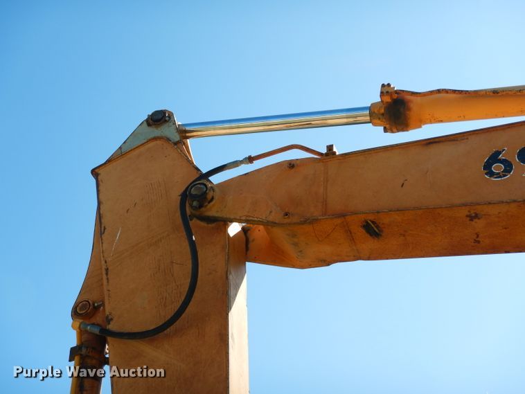 image for item DJ4424 1992 John Deere 690E LC  excavator