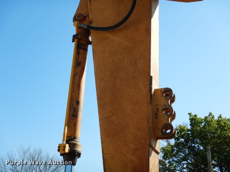 image for item DJ4424 1992 John Deere 690E LC  excavator