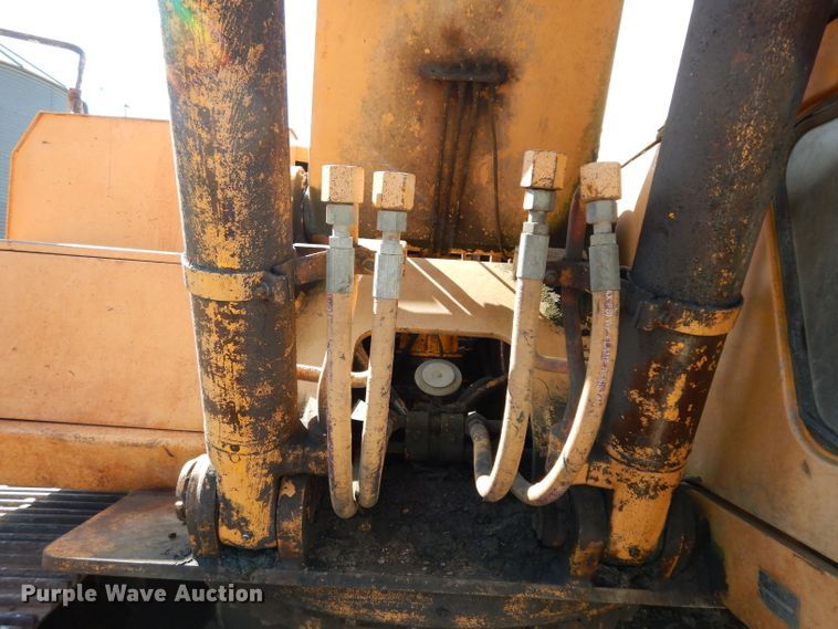 image for item DJ4424 1992 John Deere 690E LC  excavator