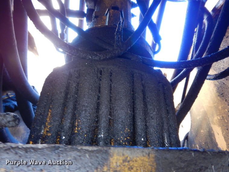 image for item DJ4424 1992 John Deere 690E LC  excavator