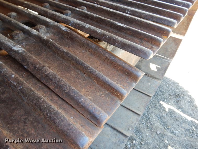 image for item DJ4424 1992 John Deere 690E LC  excavator