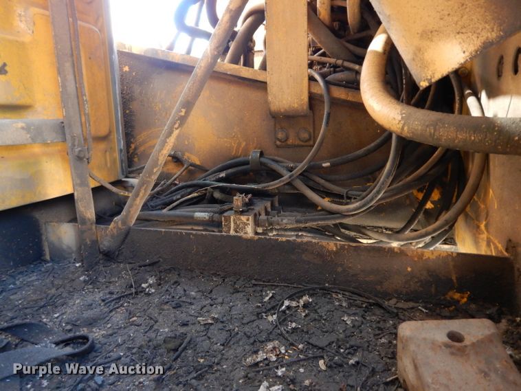 image for item DJ4424 1992 John Deere 690E LC  excavator