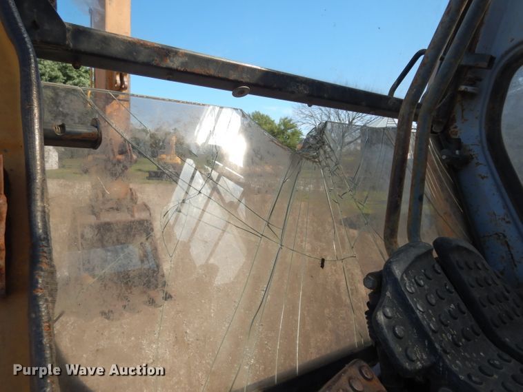 image for item DJ4424 1992 John Deere 690E LC  excavator