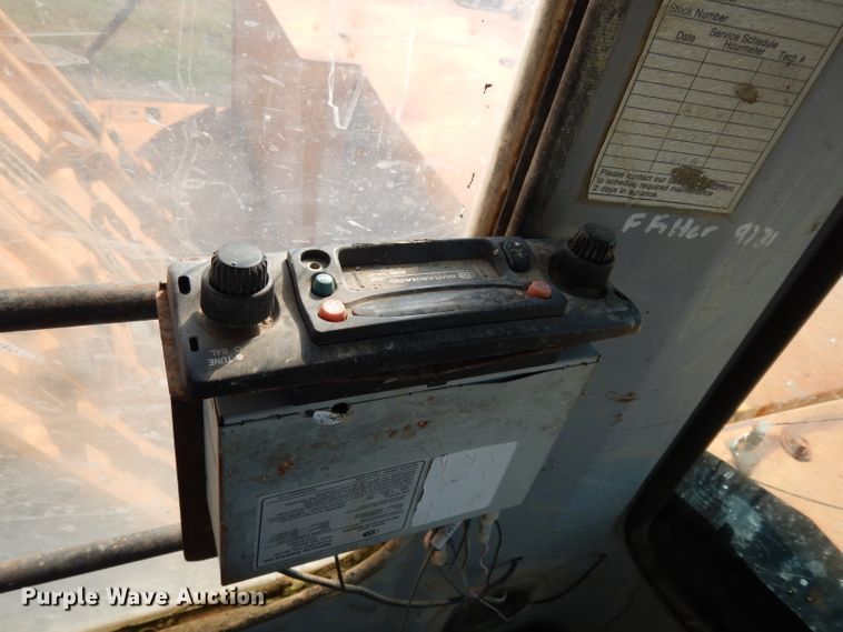 image for item DJ4424 1992 John Deere 690E LC  excavator