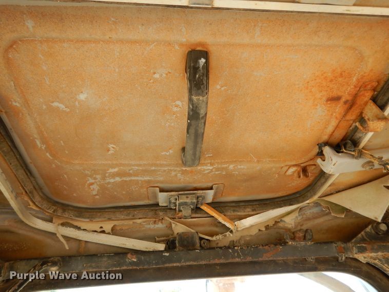 image for item DJ4424 1992 John Deere 690E LC  excavator