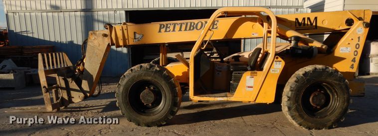 image for item DJ5773 2002 Pettibone 10044  telehandler