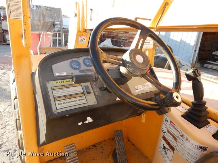 image for item DJ5773 2002 Pettibone 10044  telehandler