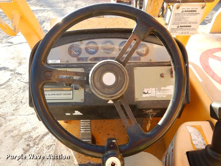 image for item DJ5773 2002 Pettibone 10044  telehandler