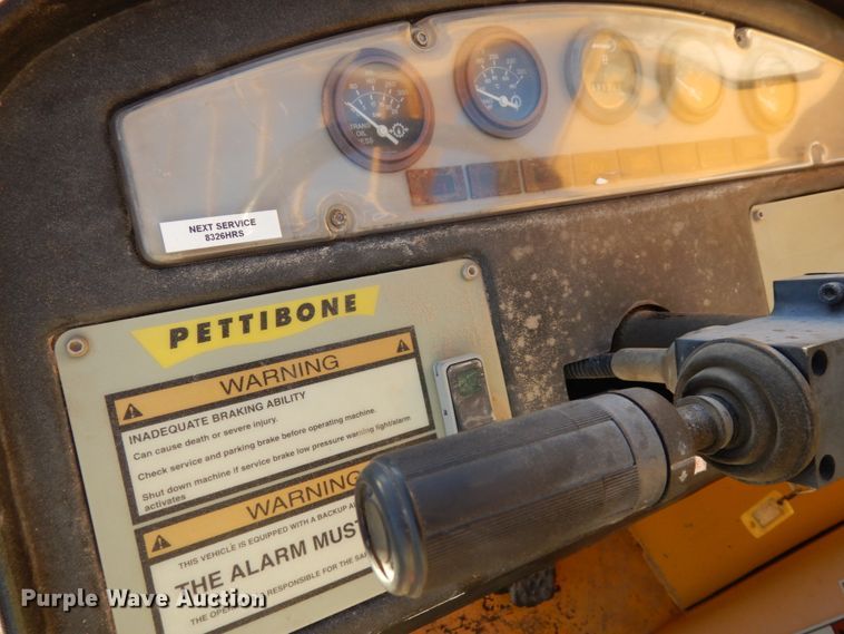 image for item DJ5773 2002 Pettibone 10044  telehandler