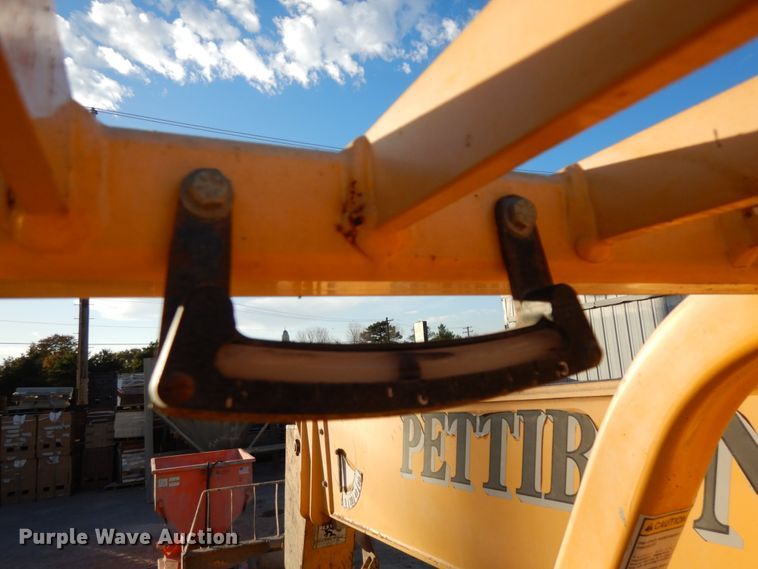 image for item DJ5773 2002 Pettibone 10044  telehandler