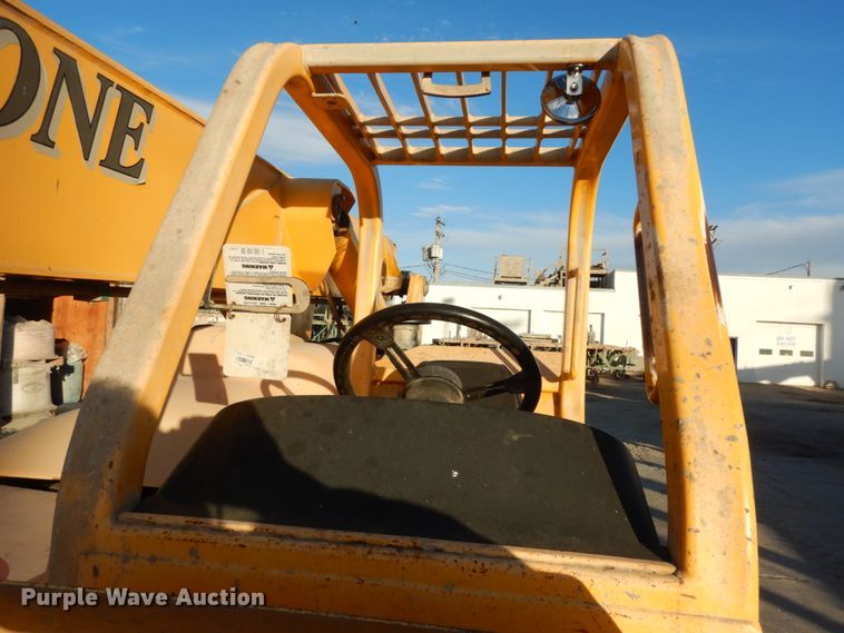 image for item DJ5773 2002 Pettibone 10044  telehandler