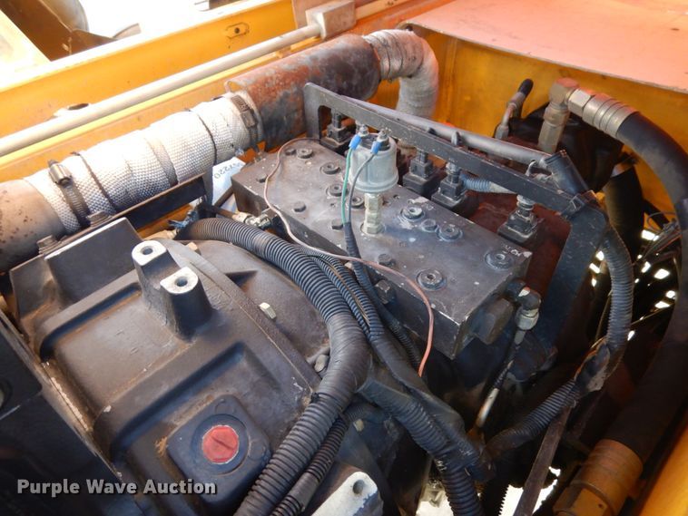 image for item DJ5773 2002 Pettibone 10044  telehandler