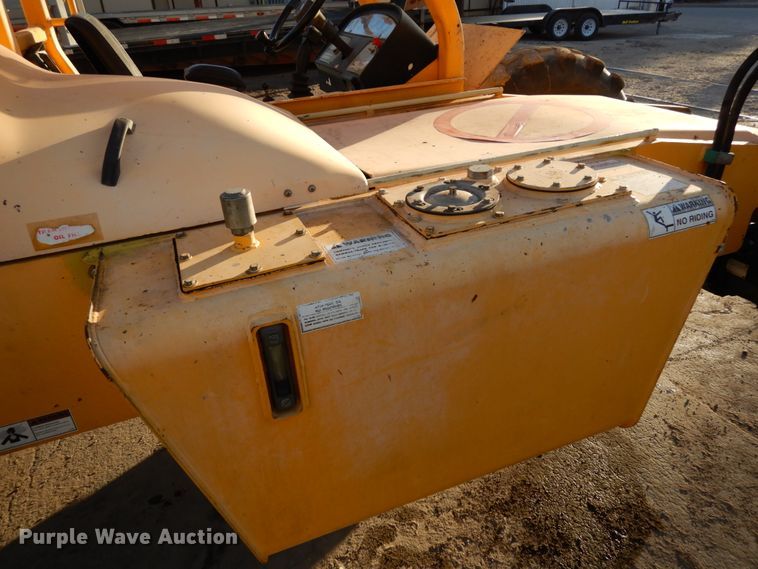 image for item DJ5773 2002 Pettibone 10044  telehandler