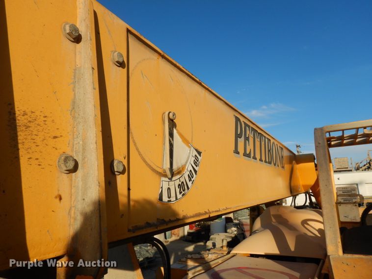 image for item DJ5773 2002 Pettibone 10044  telehandler