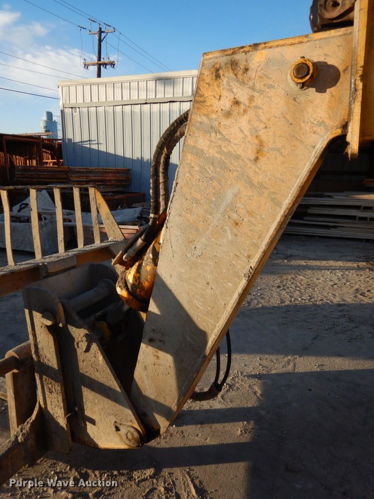 image for item DJ5773 2002 Pettibone 10044  telehandler