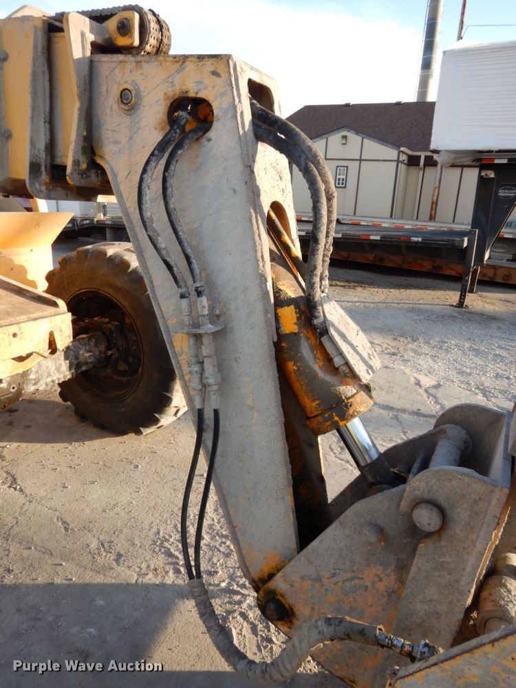 image for item DJ5773 2002 Pettibone 10044  telehandler