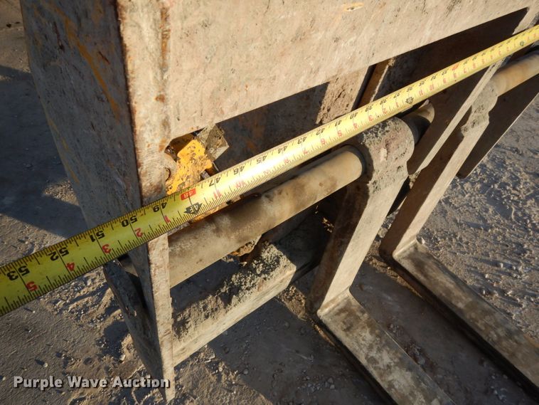 image for item DJ5773 2002 Pettibone 10044  telehandler